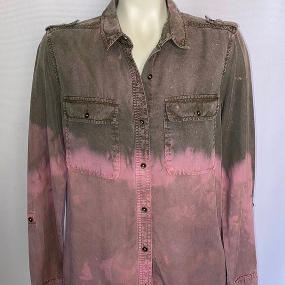 FIND YOUR WILD GRAPHIC BACK DIP DYED SHIRT - Picture 6 of 6